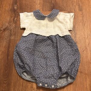 Worn ONCE! Knit & polka dot Peter Pan onsie size 9 months